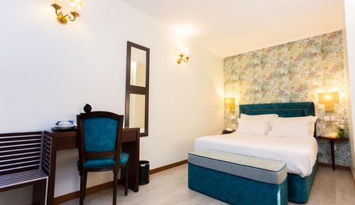 Habitación estándar con 1 cama doble o 2 individuales, vistas al jardín, en la zona del jardín