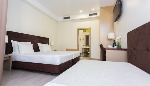Habitación triple estándar, en la zona del jardín