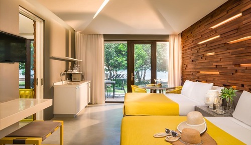 Two-Bedroom Suite,Breakfast for 4 Persons Only