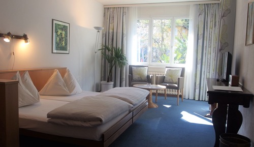 Apartamento familiar, 2 habitaciones, balcón, vistas al jardín