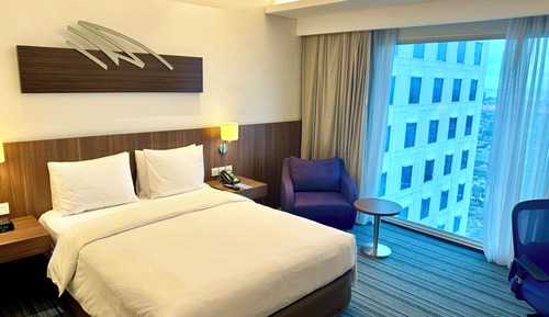 Habitación estándar, 1 cama de matrimonio (High Floor with Free Breakfast)