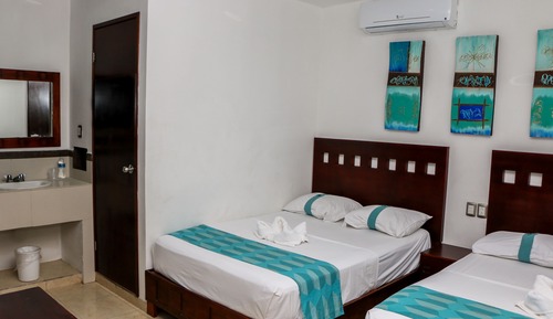 Habitación cuádruple estándar, 2 camas dobles