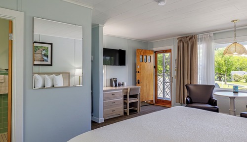 Non-Smoking, Standard 1 King Bed (Maximum 2 People)