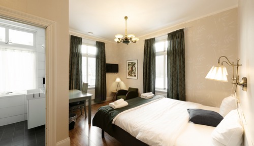 Habitación clásica con 1 cama doble o 2 individuales, 2 camas individuales