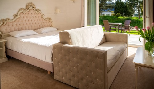 Habitación superior con 1 cama doble o 2 individuales