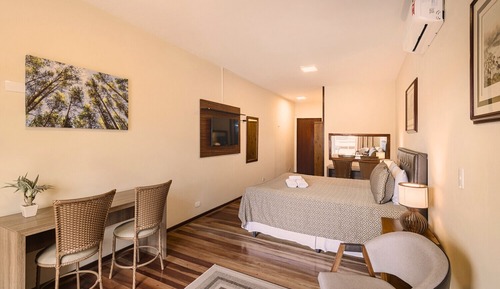 Habitación Confort doble, 1 cama de matrimonio, balcón, en edificio anexo
