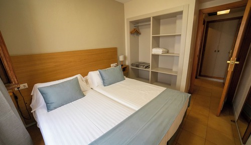 Habitación doble (Salon 2 adults + 1 children)