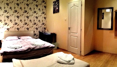 Habitación triple, baño privado
