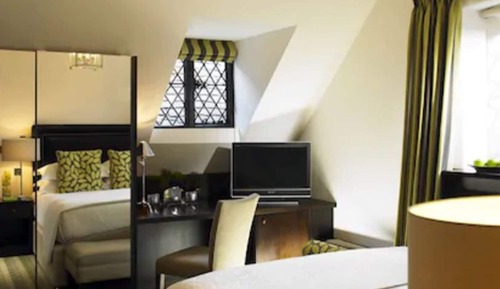 Main House - Comfy King Room
