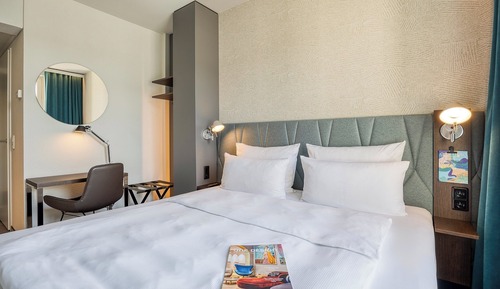 Habitación Confort, 1 cama de matrimonio, vistas al jardín