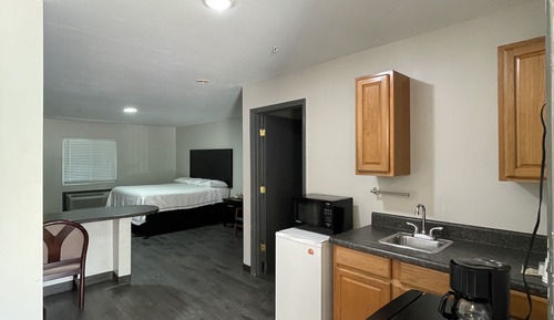 Suite estudio básica, 1 cama de matrimonio grande, no fumadores