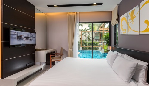 Suite junior, acceso a la piscina