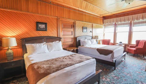 Room with 2 Queen Beds and View