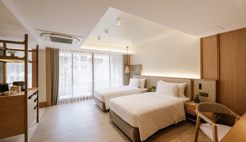 Premier Twin Bed with Terrace