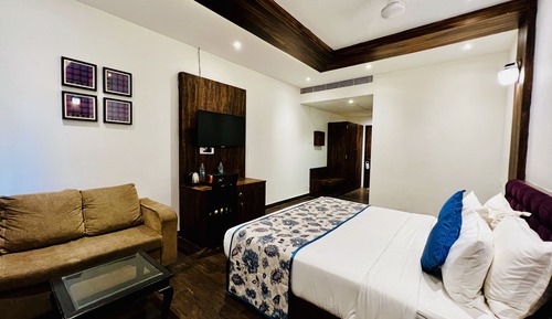 Luxury Room with Garden View with Balcony