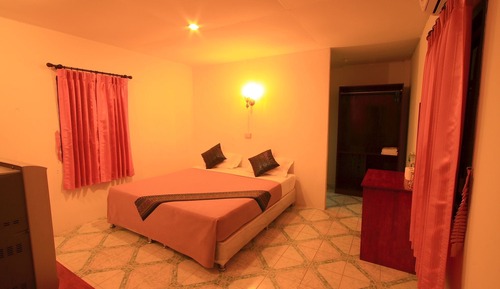 Habitación básica doble, 1 cama doble, vistas al jardín