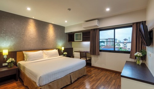 Superior One Bedroom