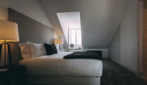 Ático, 2 habitaciones, balcón, vistas a la ciudad