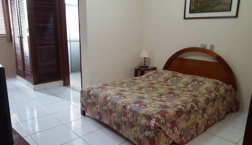 Habitación estándar con 1 cama doble o 2 individuales