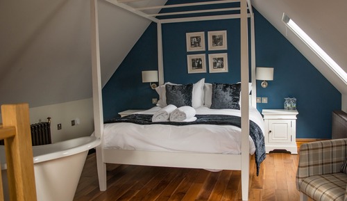 Habitación doble, baño privado (Cerne )