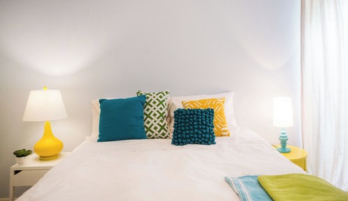 Estudio, 1 cama de matrimonio, cocina, planta baja
