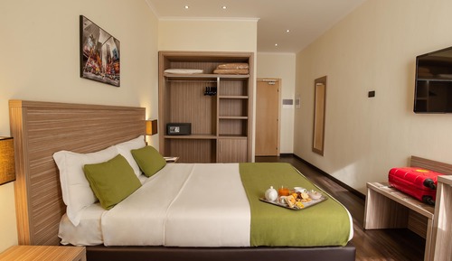 Habitación superior con 1 cama doble o 2 individuales