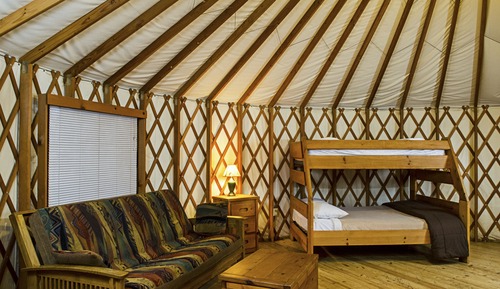 Estudio, no fumadores, vistas al valle (Meadow Yurt, Linens Included)