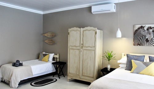 Superior Double Room with Pool Access
