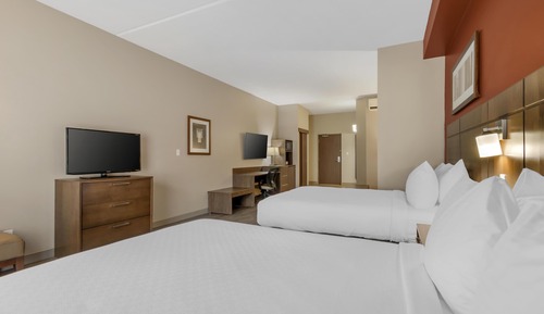 Suite, 2 camas de matrimonio, no fumadores, frigorífico y microondas (with Sofabed)
