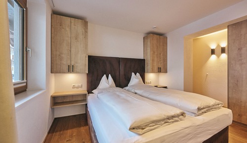 Superior Apartment, 2 Bedrooms, Sauna, Mountain View/