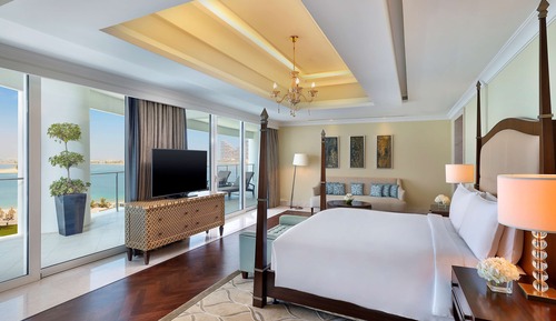 CHAIRMAN SUITE