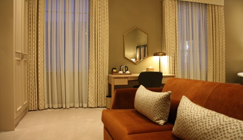 Deluxe Suite Room