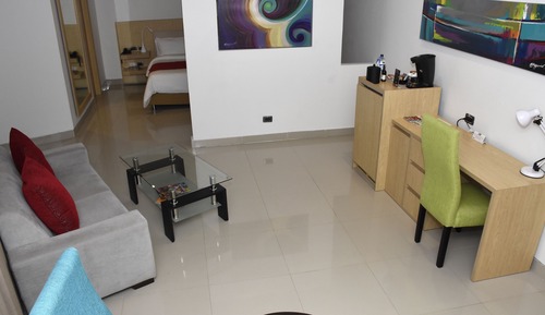 Suite estudio, 1 cama de matrimonio grande, no fumadores, vistas a la ciudad