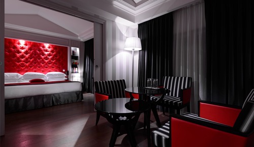 Suite (Rouge)