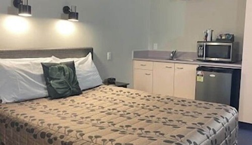 Estudio básico, 1 cama de matrimonio