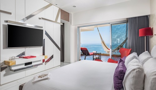 Ultra Suite North + Daily 75 Resort Credit