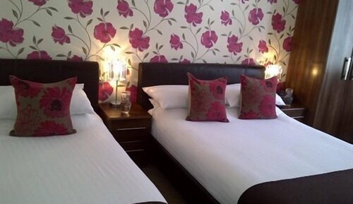 Suite, baño privado (Small  (Room Only))