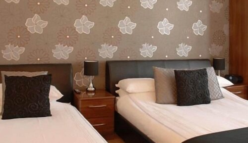 Suite, baño privado (Small  (Room Only))