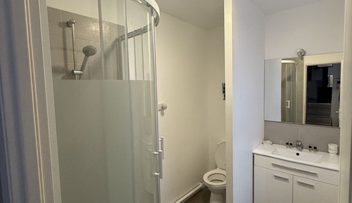 Habitación cuádruple estándar, baño privado, vistas al parque (Family with view park)