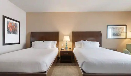 Habitación, 2 camas de matrimonio, accesible para personas con discapacidad (Hearing)