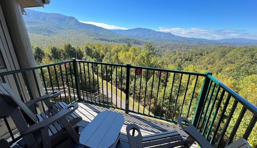 Apartamento, varias camas, balcón, vistas a la montaña (#E306 - No Pets Allowed)