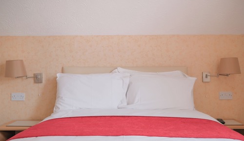 Double Room (Partly ensuite)