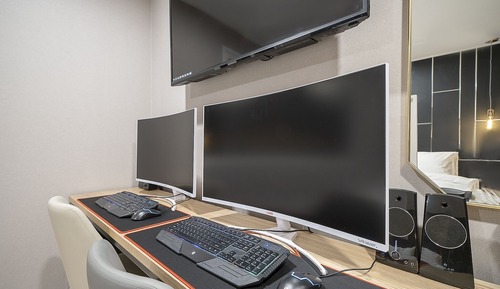 Room (VIP - 2PC room (2PC room 32" curved m)