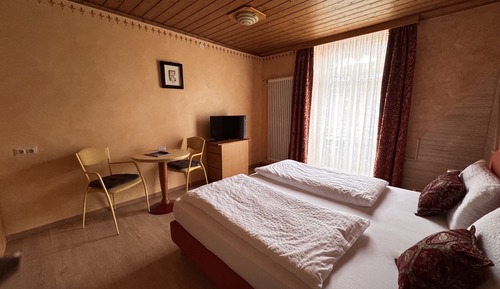 Habitación económica doble, baño privado