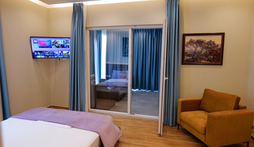 Queen Suite