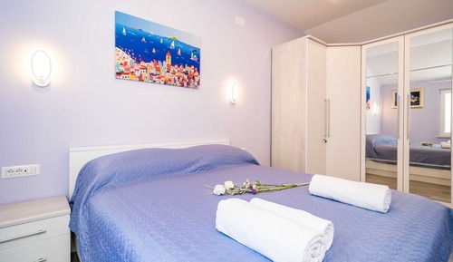 Apartamento (One Bedroom Apartment with Terrace an)