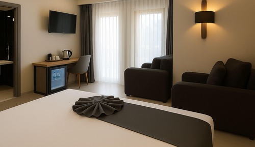 Luxury Deluxe Room with Balcony
