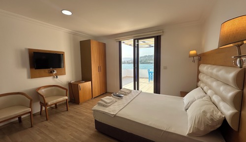 Suite estudio estándar, 1 cama de matrimonio grande, vistas al mar