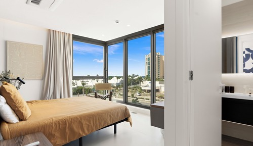 Apartamento de diseño, 1 cama de matrimonio grande, vistas a la playa