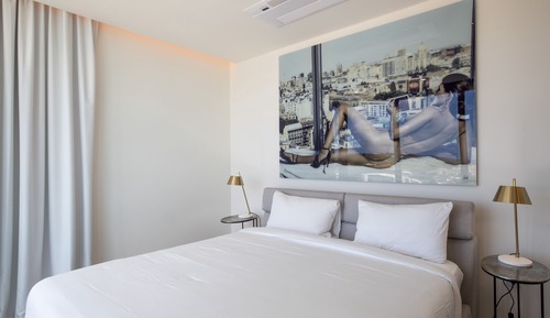 Apartamento de lujo, 2 habitaciones, balcón, vistas a la playa